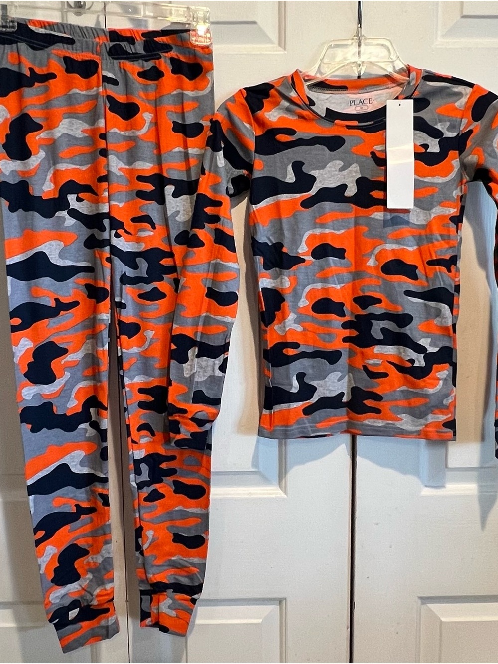 NWT🧡The Children’s Place 2 Piece Matching Orange Camo Kids Pajama Set